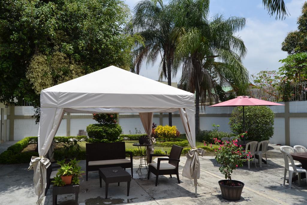 Urdesa Suites Hotel Guayaquil Exterior photo