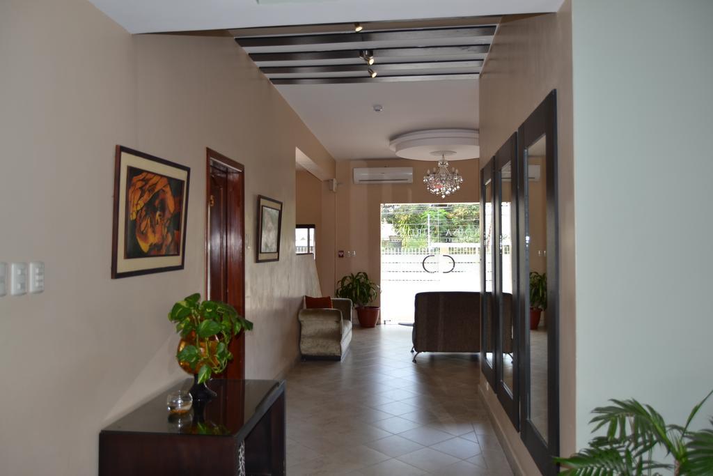Urdesa Suites Hotel Guayaquil Exterior photo