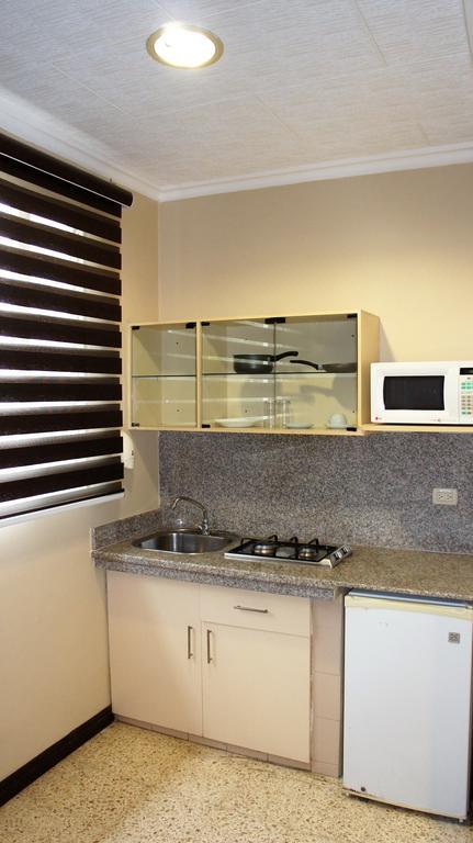 Urdesa Suites Hotel Guayaquil Exterior photo