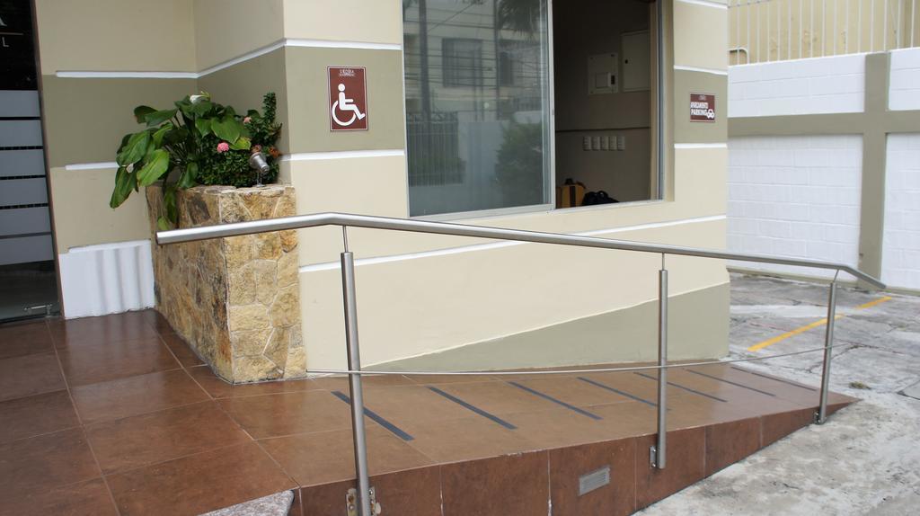 Urdesa Suites Hotel Guayaquil Exterior photo